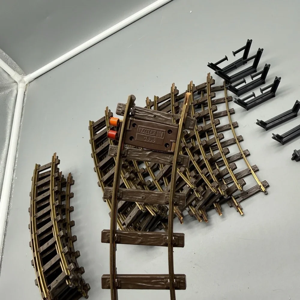 Walthers Faller Rocky Mountain Express Track Lot 19 Pc Curve & Supports 3895